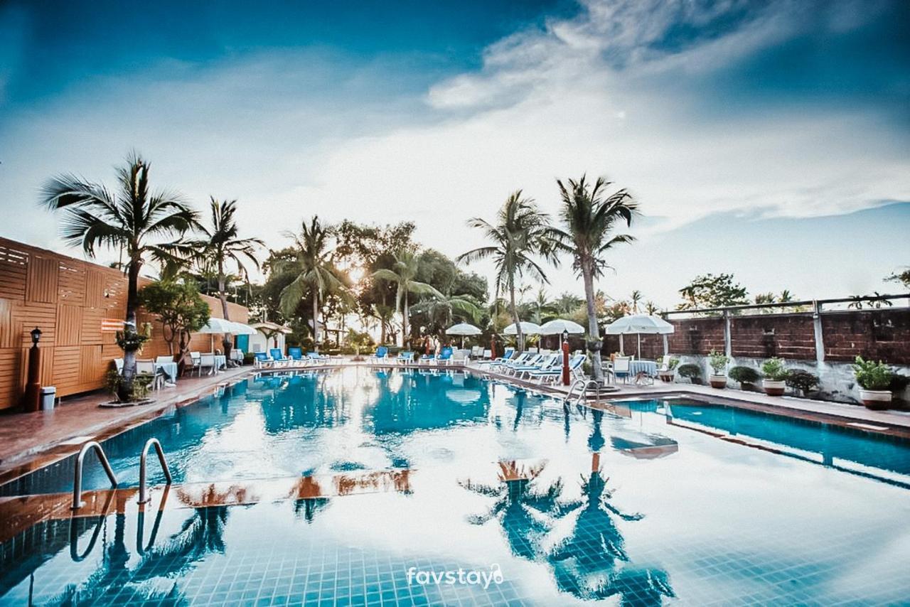 Twin Palms Suites And Residence Pattaja Kültér fotó